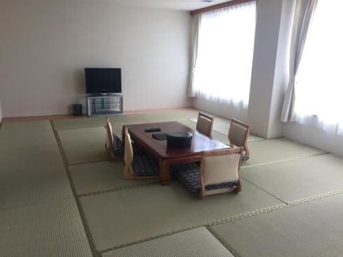 Japanese-Style Family Room