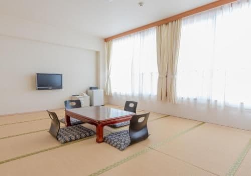 Japanese-Style Family Room