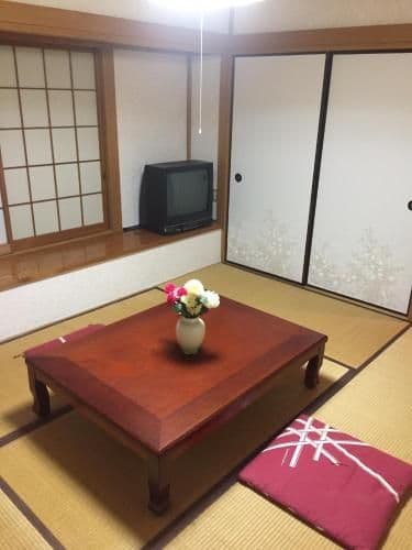 Economy Quadruple Room