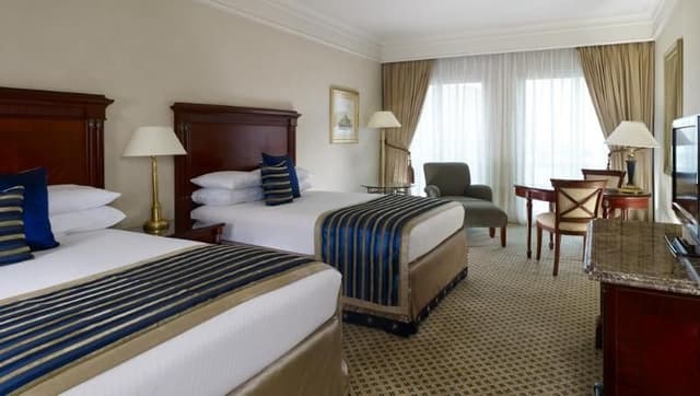 SUITE BUSINESS