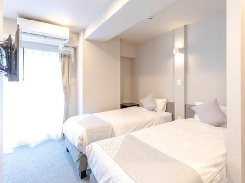 Twin Room - Non-Smoking
