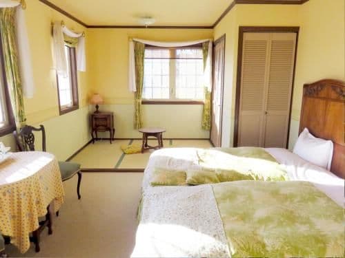 Family Room with Garden View