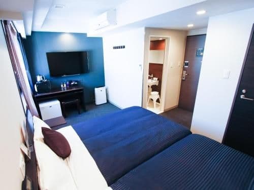 Twin Room with Bath
