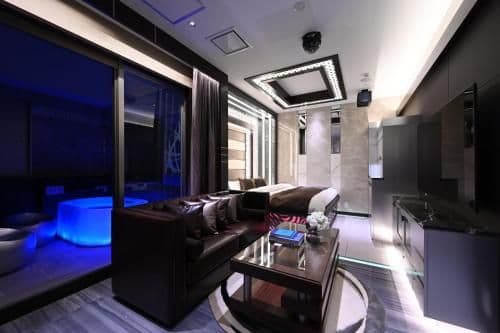 King Room with Spa Bath