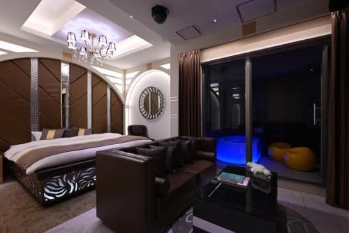 King Room with Spa Bath
