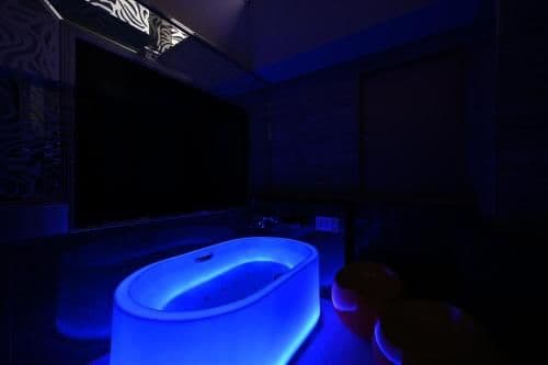 King Room with Spa Bath