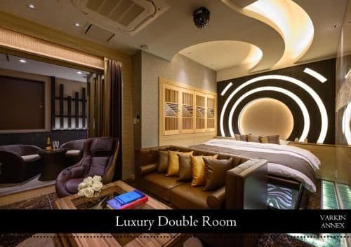 King Room with Spa Bath