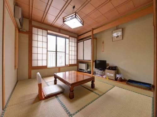 Economy Japanese-Style Room with Shared Bathroom