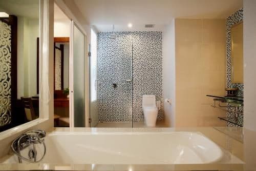 Deluxe Family Suite with Pool Access