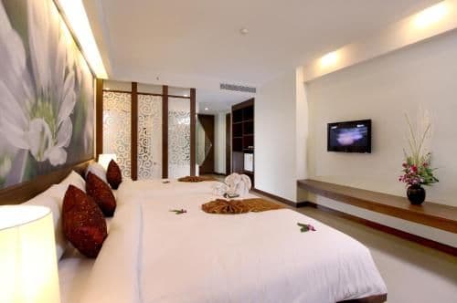 Deluxe Family Suite with Pool Access