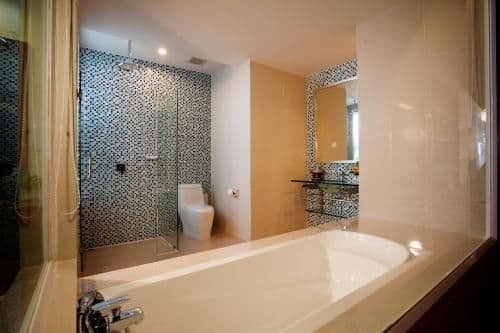 Deluxe Family Suite with Pool Access