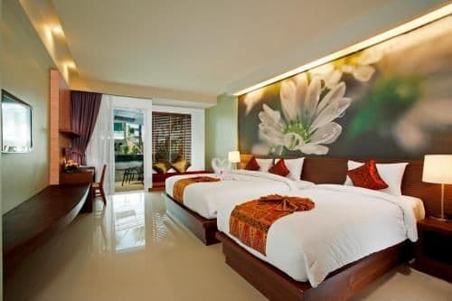 Deluxe Family Suite with Pool Access
