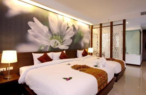 Deluxe Family Suite with Pool Access