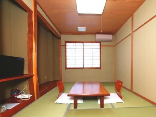Japanese-Style Quadruple Room