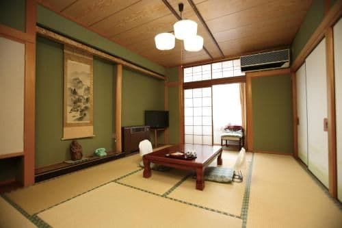 Superior Family Room