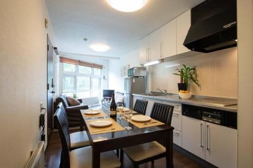 Deluxe Two-Bedroom Apartment with One Bathroom (4 Adults)