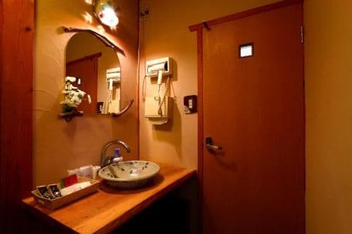 Economy Twin Room