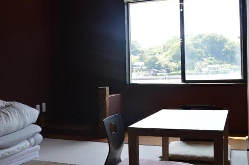 Japanese-Style Room