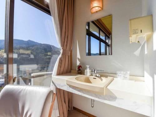 Japanese-Style Quadruple Room