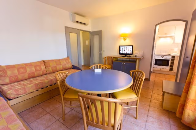 APARTMENT CAPACITY 4