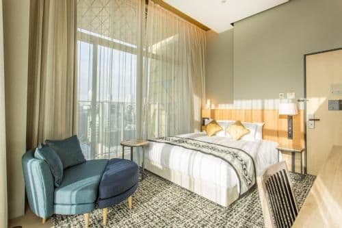 King Room with Balcony on High Floor - Non-Smoking
