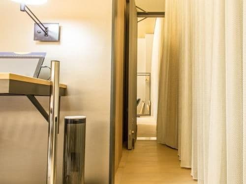 Connecting Rooms on High Floor - Non-Smoking