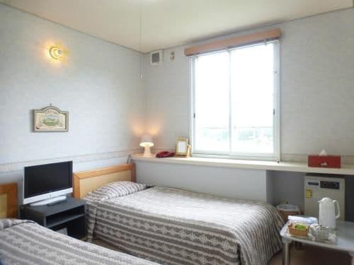 Standard Twin Room with Shared Bathroom