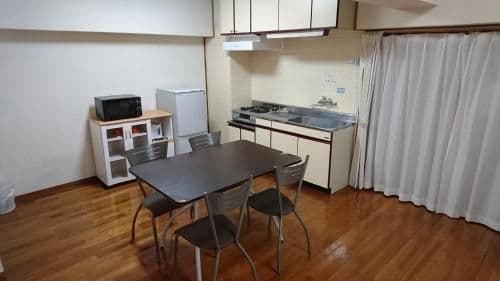 Standard Japanese-Style Family Room