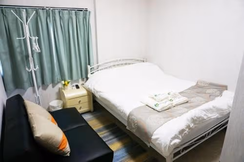 One-Bedroom Apartment - 4F