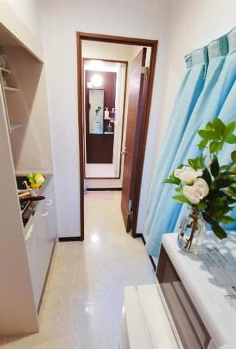 One-Bedroom Apartment - 4F