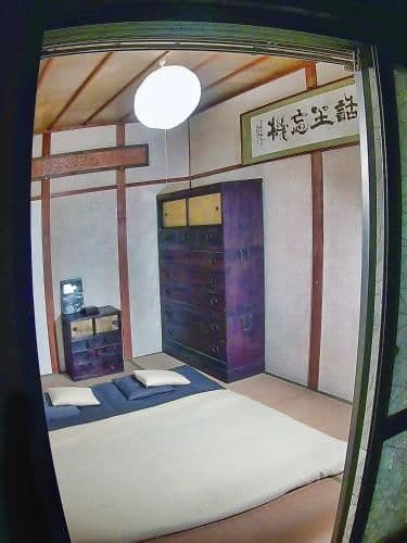 Deluxe Double Room (2 Adults + 1 Child)