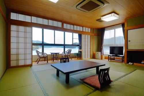 Japanese-Style Room with Ocean View and Shared Bathroom - Non-Smoking