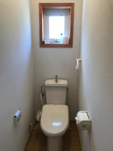 Single Room with Shared Shower and Toilet