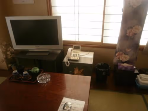 Japanese-Style Single Room with Shared Bathroom - Annex