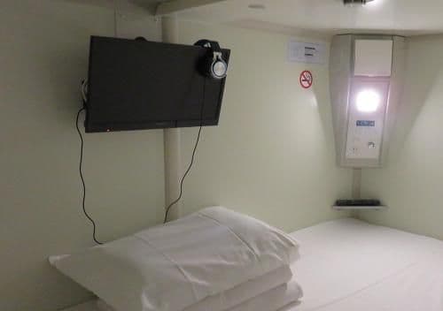 Deluxe Cabin Male