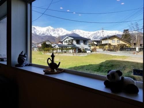 Apartment with Mountain View