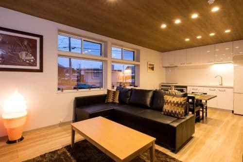 Apartment with Mountain View