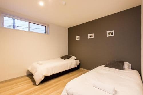 Apartment with Mountain View