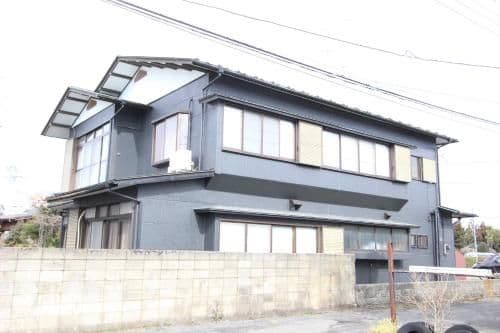 Seven-Bedroom House