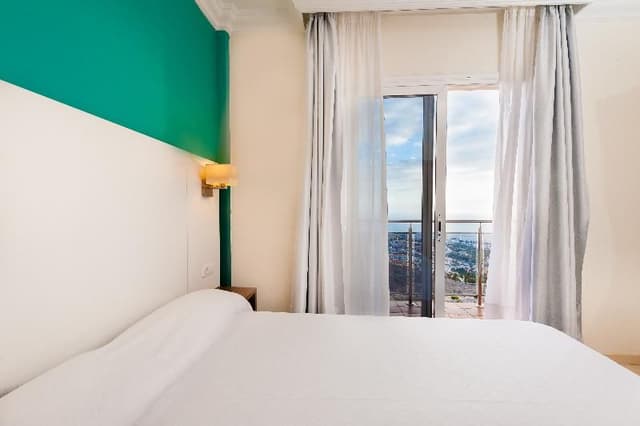 APARTMENT THREE BEDROOMS