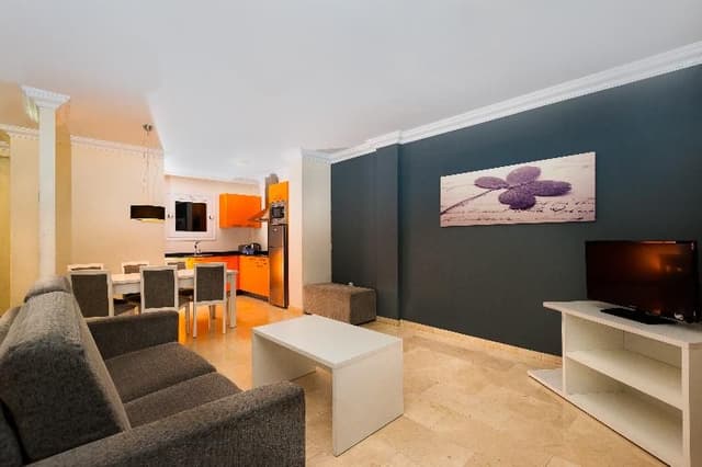 APARTMENT THREE BEDROOMS