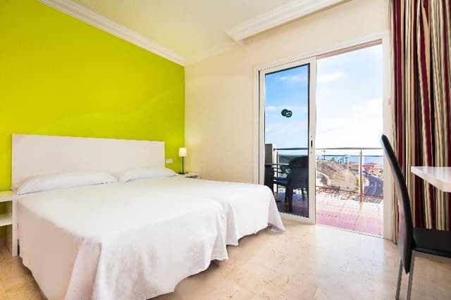 APARTMENT THREE BEDROOMS