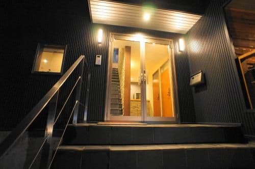 1-Bedroom Apartment