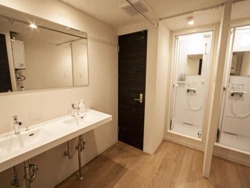 Family Room with Shower Room 2