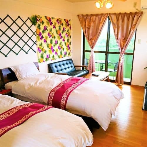 Standard Twin Room with Sea View