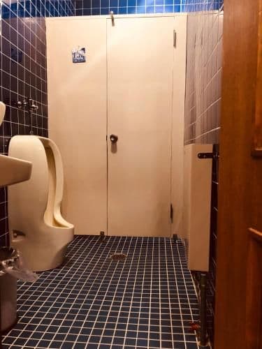 Standard Twin Room with Shared Bathroom