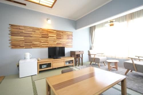 Japanese-Style Twin Room with Mountain View