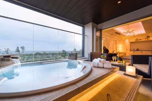 King Suite with Ocean View