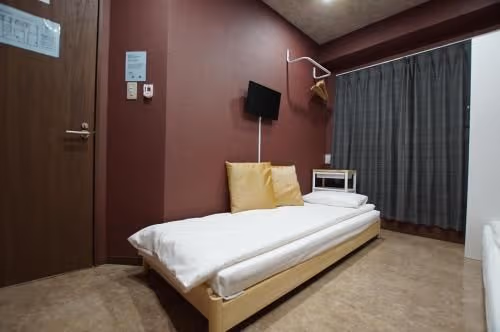 Standard Twin Room with Shared Bathroom
