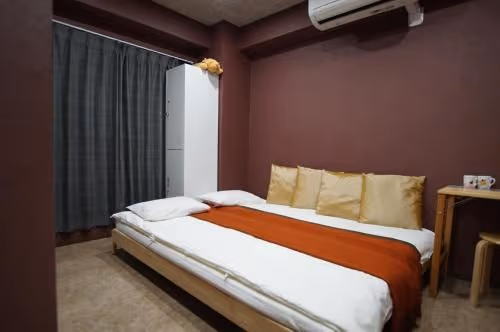 Standard Twin Room with Shared Bathroom